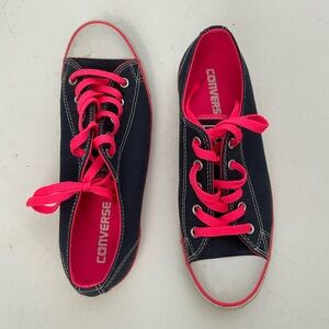Women’s converse low top